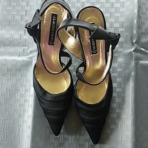3/$15 Claudia Ciuti Heels